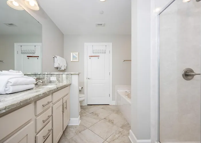 Phoenix Gulf Towers 603 Apartment